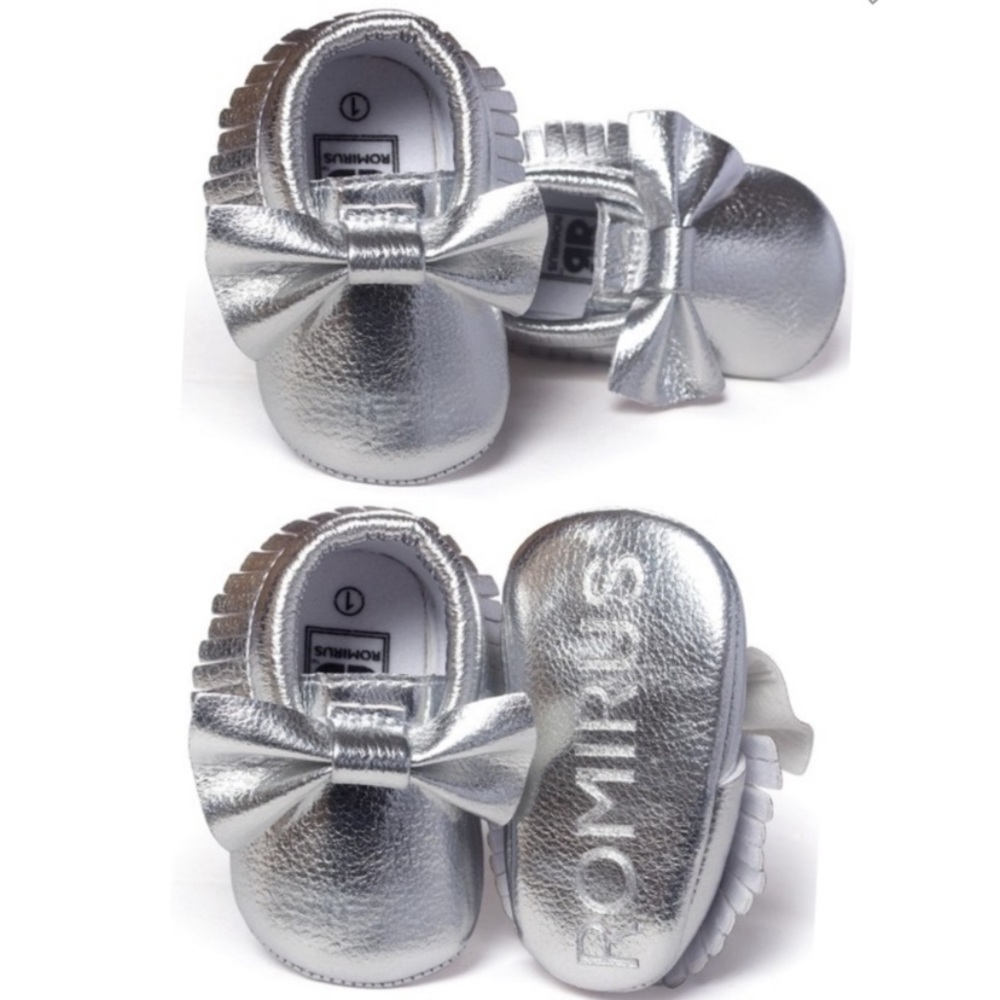 Baby Toddler Silver Fringe Moccasin Booties
